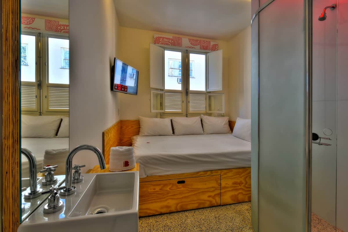 Een minibar, een kluis op de kamer, verduisterende gordijnen