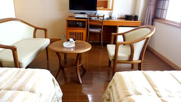 Twin Room, Non Smoking | Peti besi dalam bilik