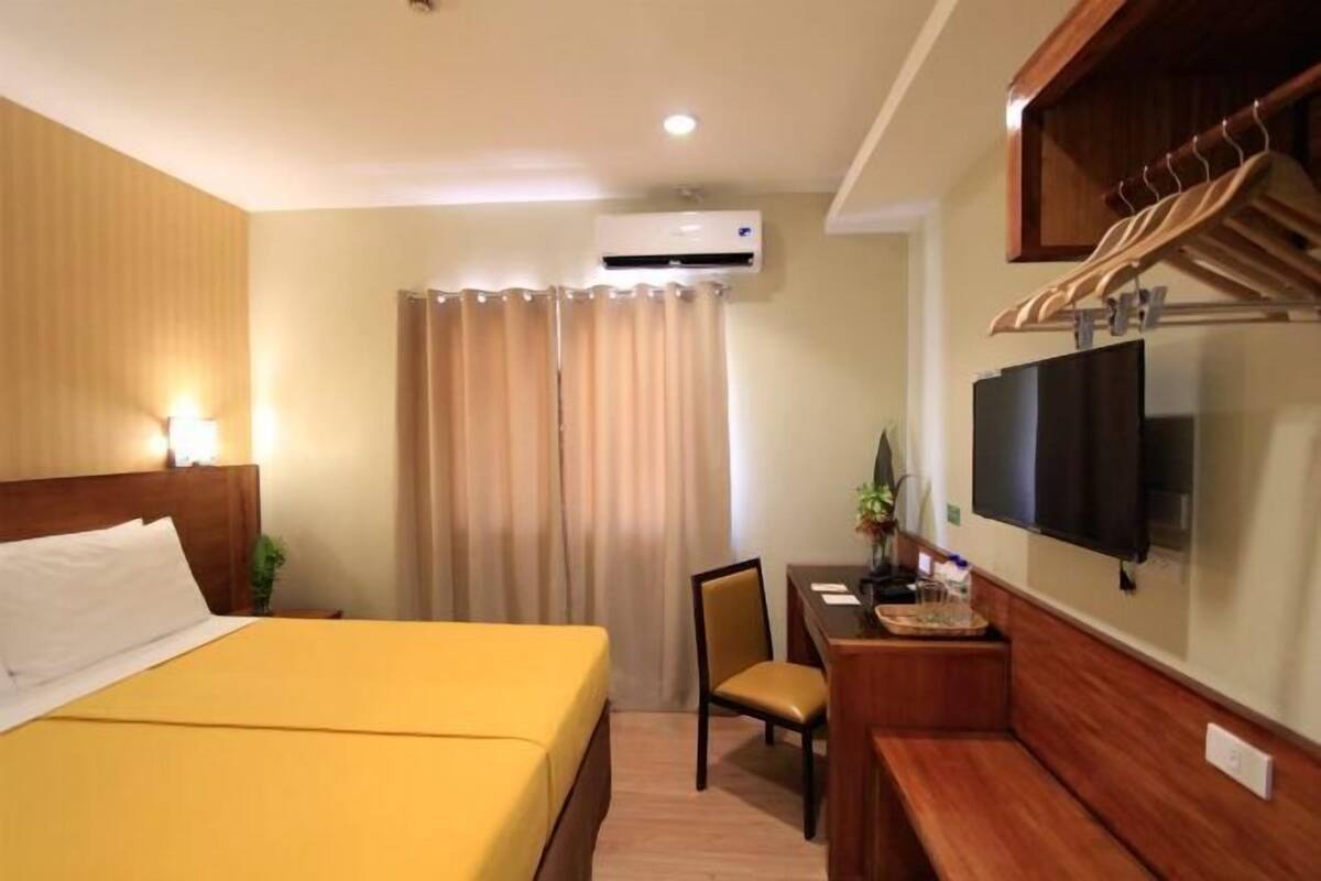 Desk, free WiFi, bed sheets, wheelchair access