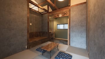 Traditional Double Room | Free WiFi