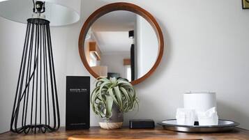 Design-dobbeltværelse til 1 person - 1 soveværelse | Opholdsområde | Fladskærms-tv