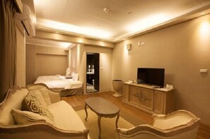 Blackout drapes, soundproofing, iron/ironing board, free WiFi