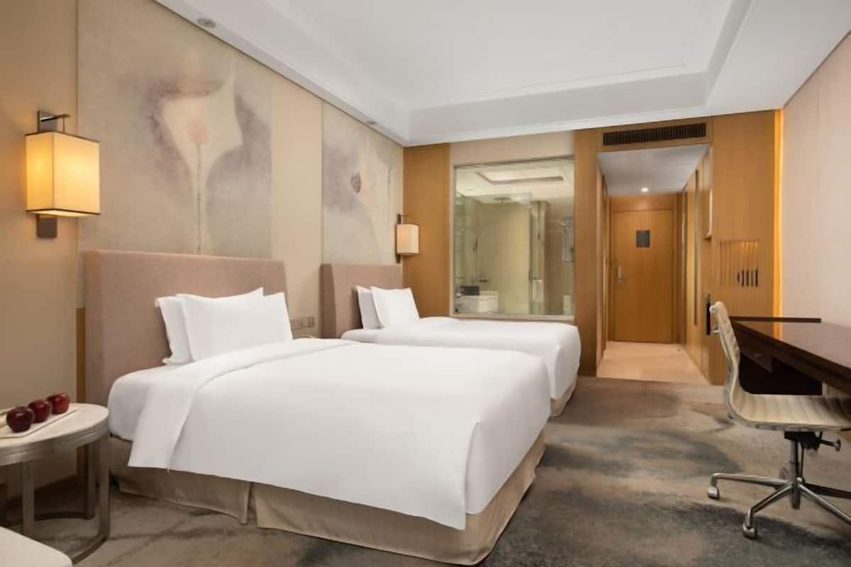 Minibar, in-room safe, desk, blackout drapes