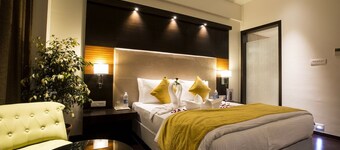 Kyriad Hotel Chinchwad