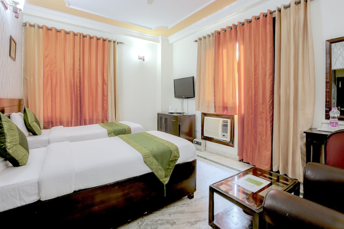 Standard Room | Desk, iron/ironing board, free WiFi
