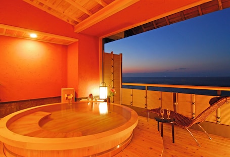 Ocean View Japanese Style Suite Room with Open-air Bath | Bathroom | Free toiletries, hair dryer, slippers, bidet