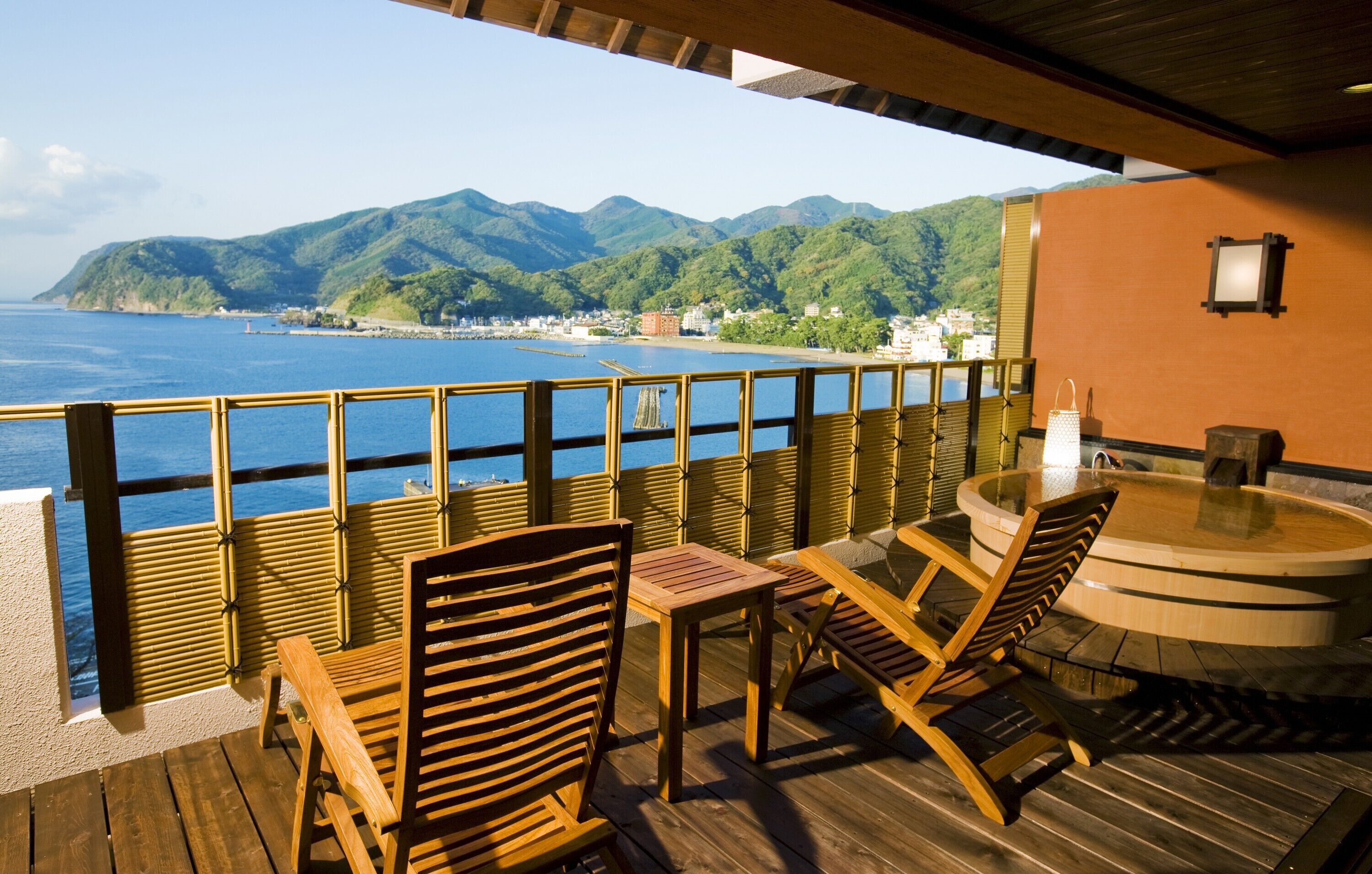 Habitación tradicional, bañera de hidromasaje, vistas al mar (Executive, Japanese Style) | Baño | Artículos de higiene personal gratuitos, secador de pelo y zapatillas