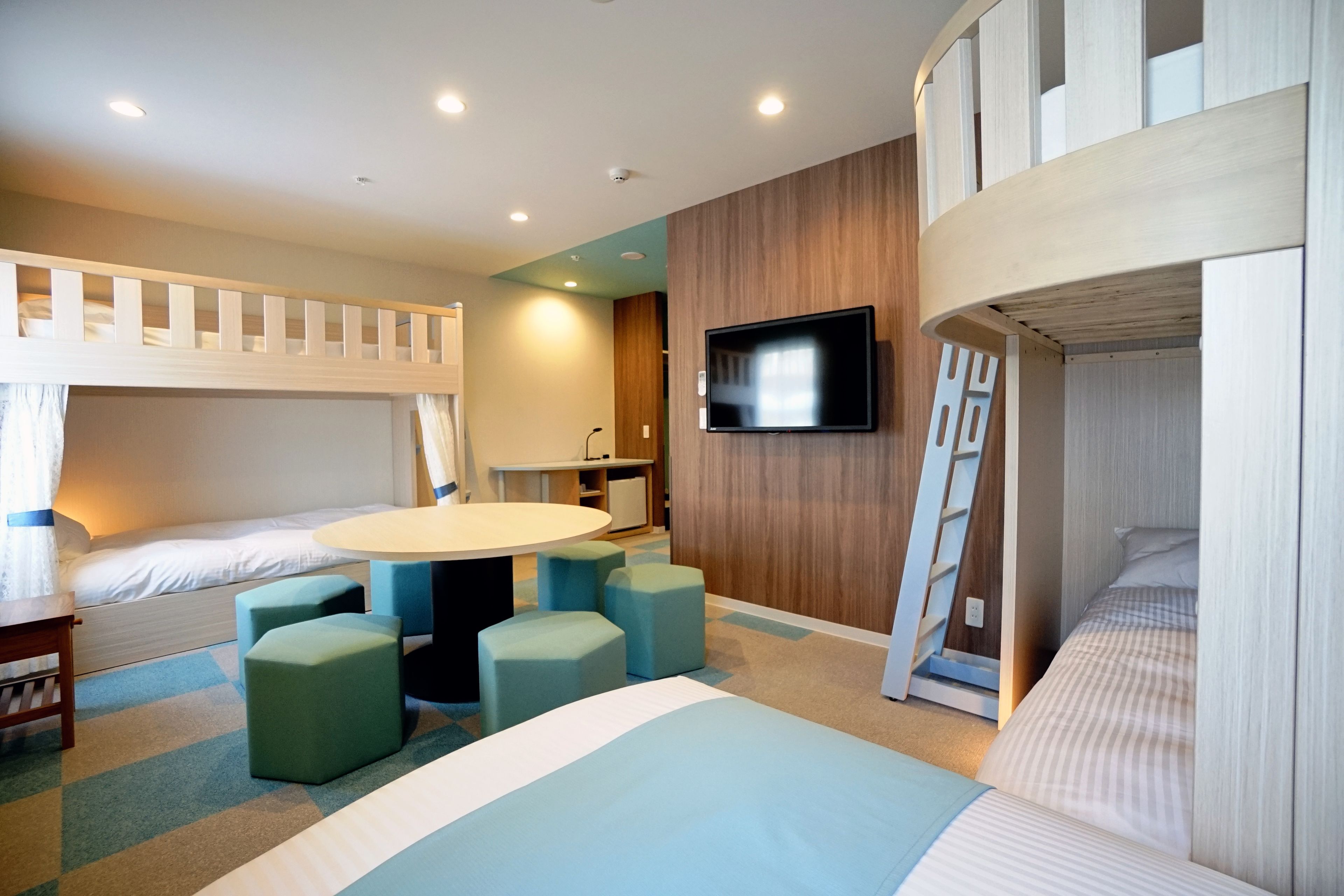 deluxe 5, non smoking (2 bunk beds and 1 twin sized bed) | in-room safe, free wifi, bed sheets