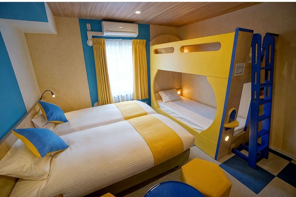 In-room safe, free WiFi, bed sheets