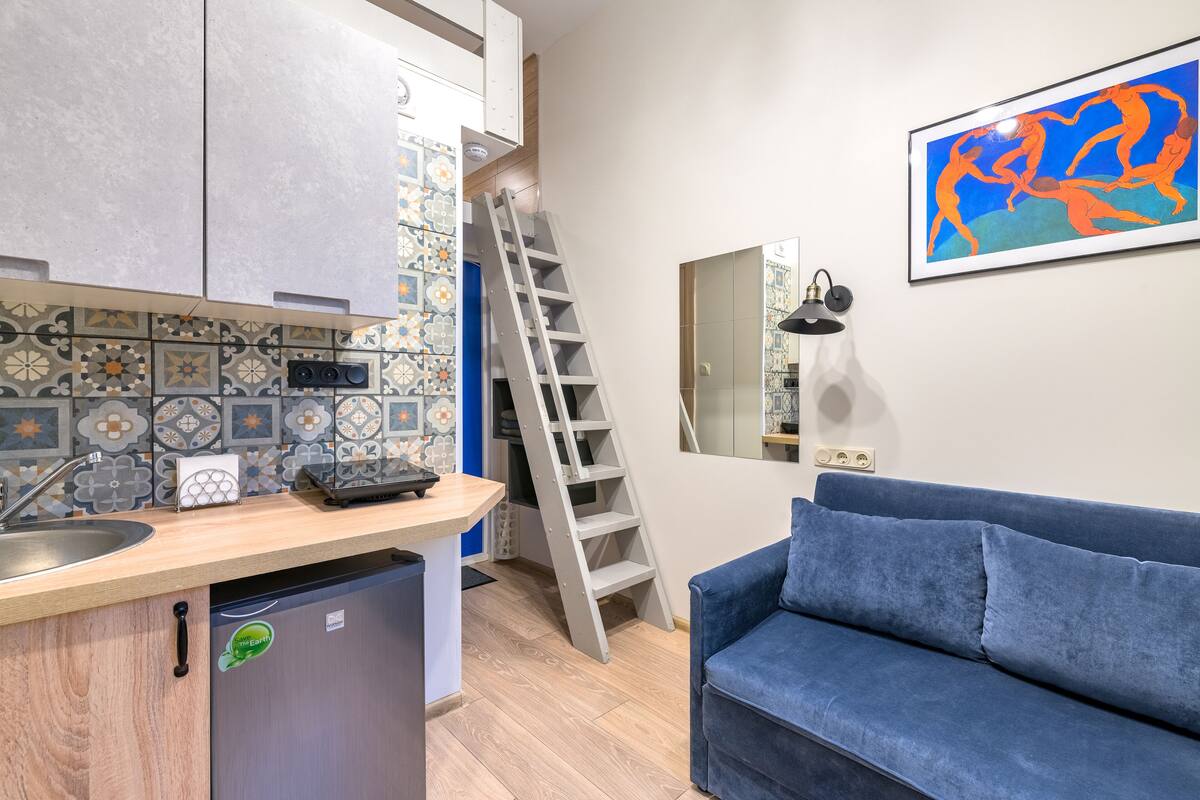 Estudio, 1 cama matrimonial, cocineta (Red) | Tabla de planchar con plancha y wifi gratis