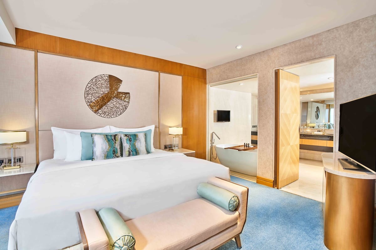1 slaapkamer, een gratis minibar, een kluis op de kamer, een bureau