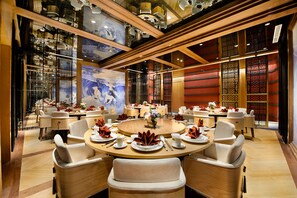 2 restaurants, internationale gerechten