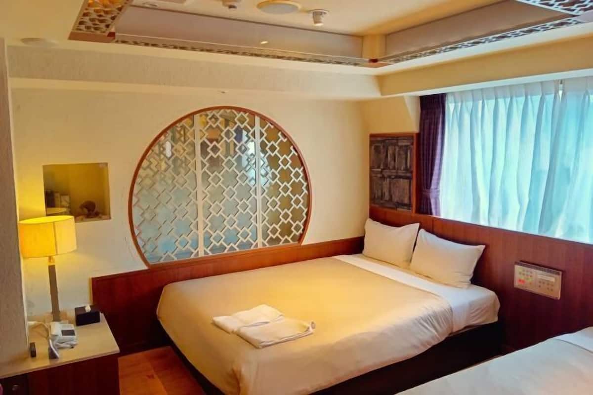 Soundproofing, iron/ironing board, free WiFi, bed sheets