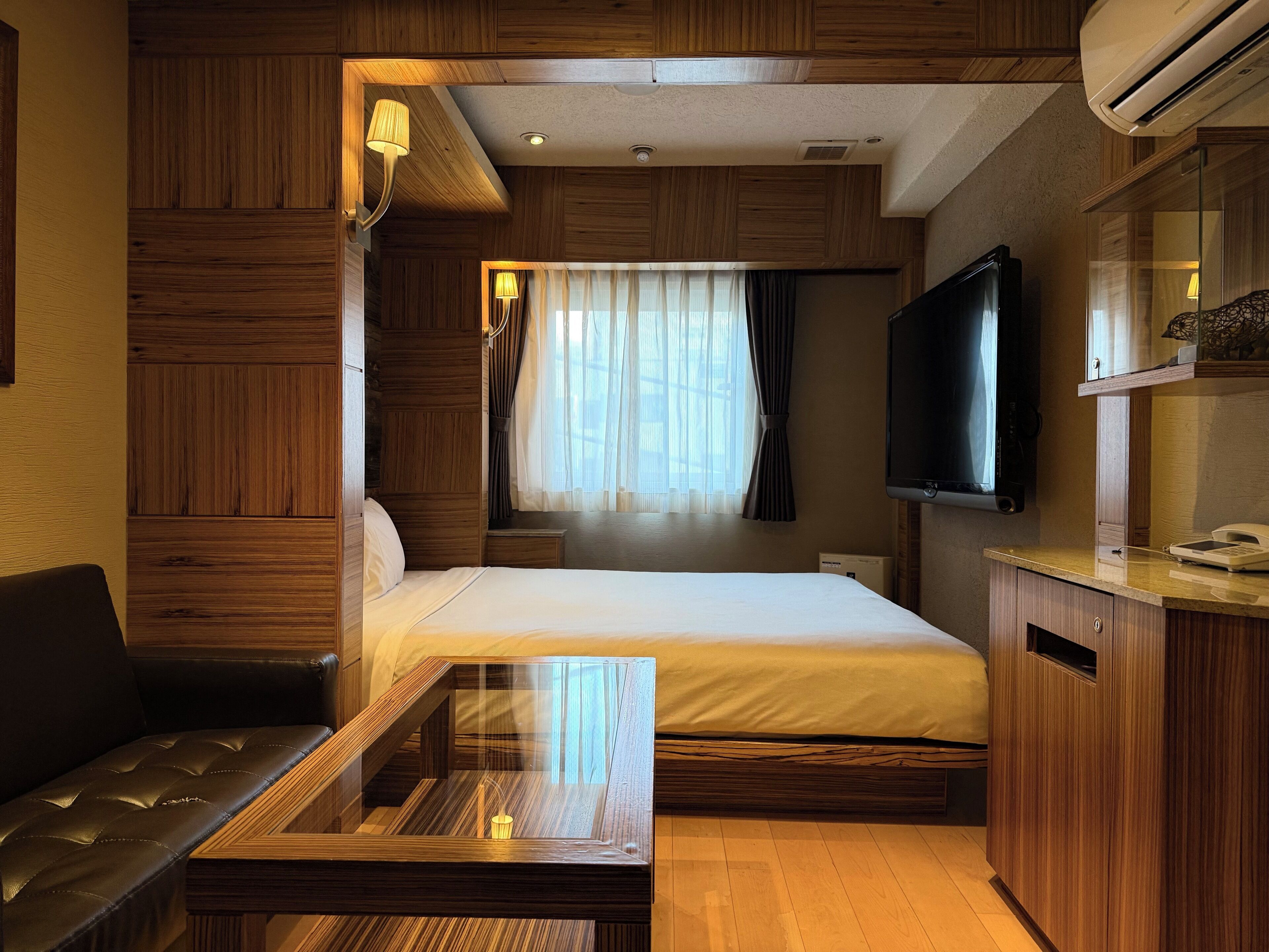 Insonorizzazione, ferro/asse da stiro, Wi-Fi gratuito, lenzuola