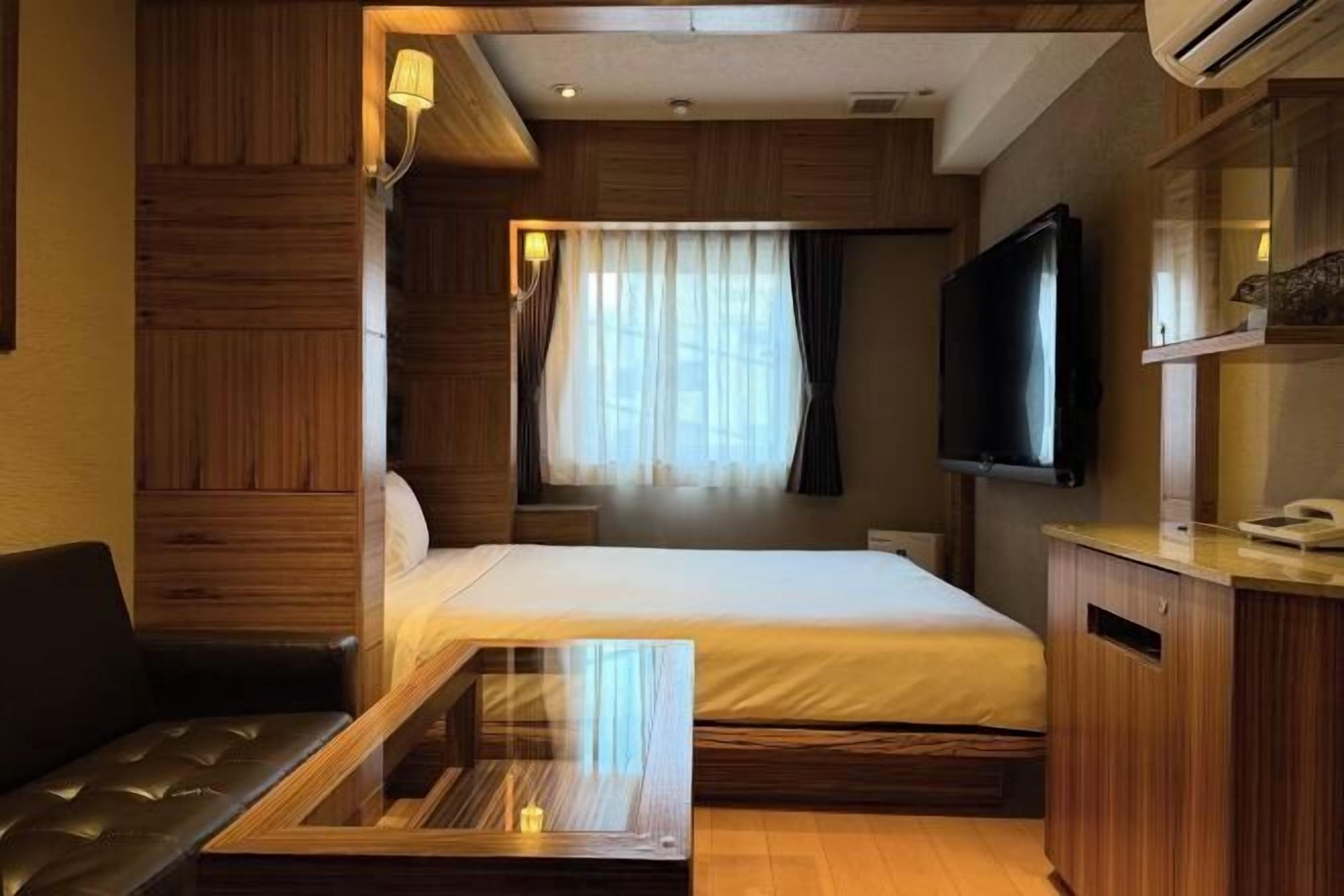 Soundproofing, iron/ironing board, free WiFi, bed sheets