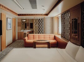 Quarto casal superluxo, 1 cama King, para não fumantes (King) | Quartos à prova de som, ferros/tábuas de passar roupa, Wi-Fi de cortesia