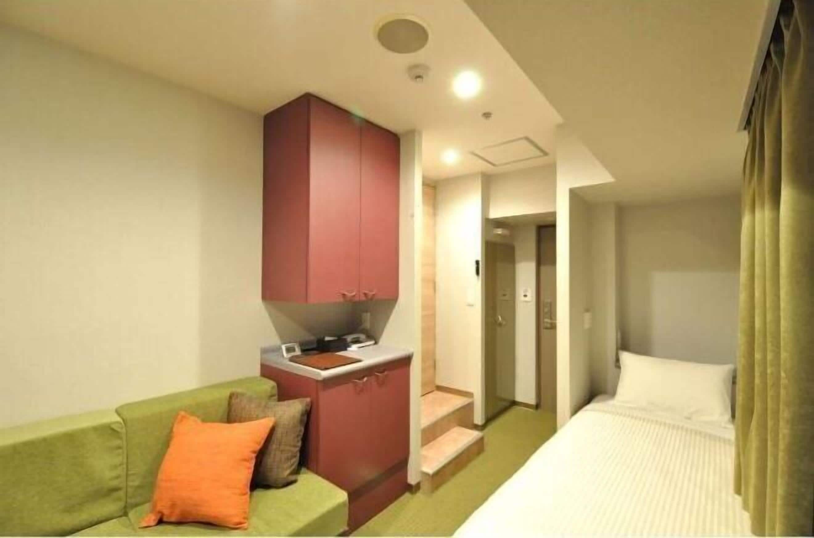 Insonorización, tabla de planchar con plancha y wifi gratis 