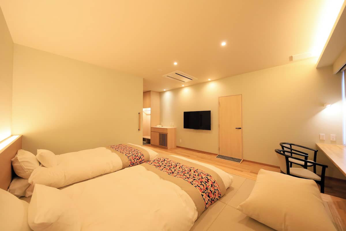 傳統客房, 非吸煙房 (Modern Japanese,with Theater) | 客房內保險箱、熨斗/熨衣板、免費無線上網、床單