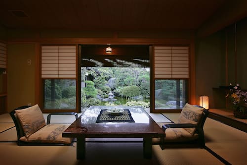 客房內保險箱、熨斗/熨衣板、免費無線上網、床單