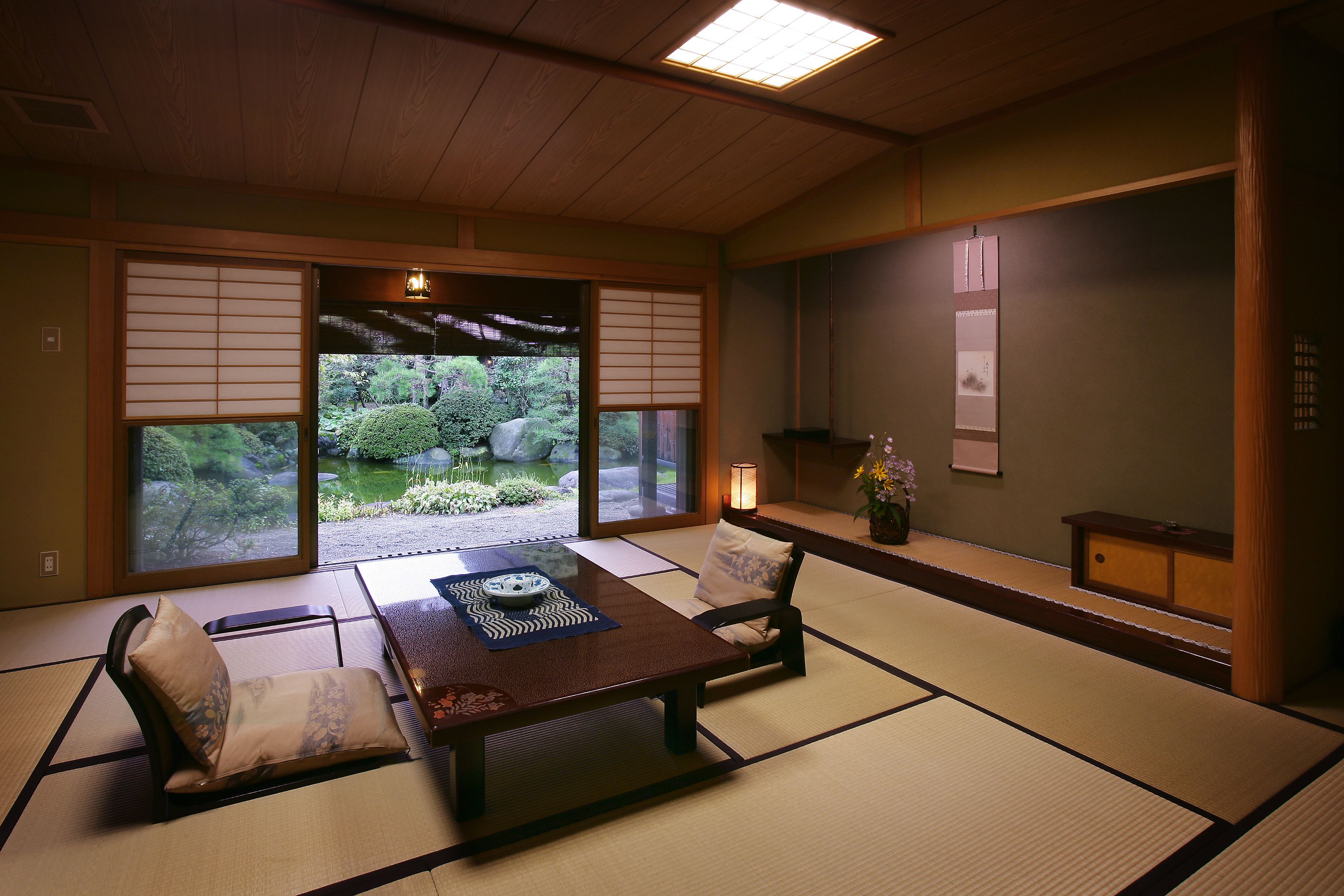 客房内保险箱、熨斗/熨板、免费 WiFi、床单