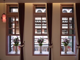 Kahden hengen superior-huone | Untuvapeitot, tallelokero huoneessa, äänieristys, ilmainen Wi-Fi