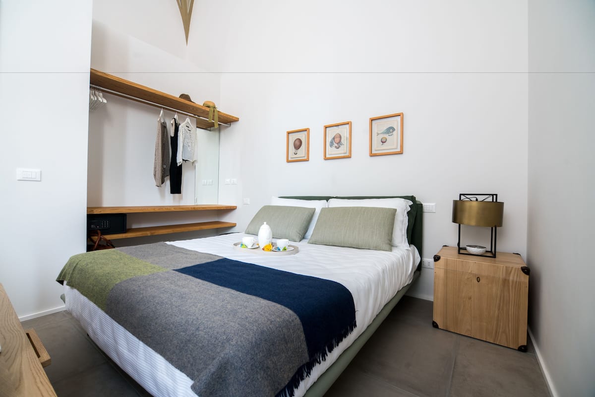 In-room safe, iron/ironing board, free WiFi, bed sheets