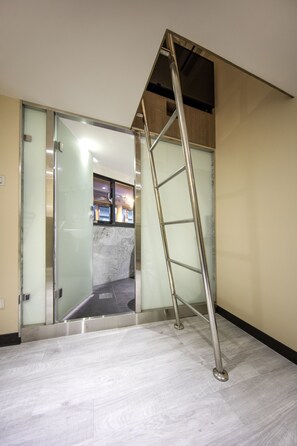 高级双人房 | 客房服务设施