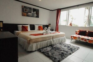 Deluxe-Doppelzimmer | Zimmersafe, Schreibtisch, kostenloses WLAN, Bettwäsche