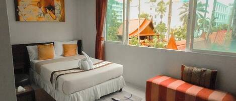 Superior Single Room | Minibar, in-room safe, desk, iron/ironing board