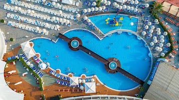 2 indoor pools, 2 outdoor pools, pool cabanas (surcharge)