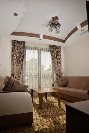 Minibar, in-room safe, desk, soundproofing