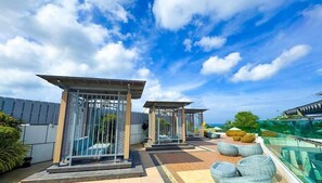 Terrace/patio - Araya Beach Hotel Patong (Patong)