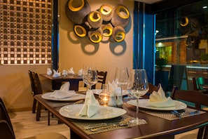 Restaurant - Araya Beach Hotel Patong (Patong)