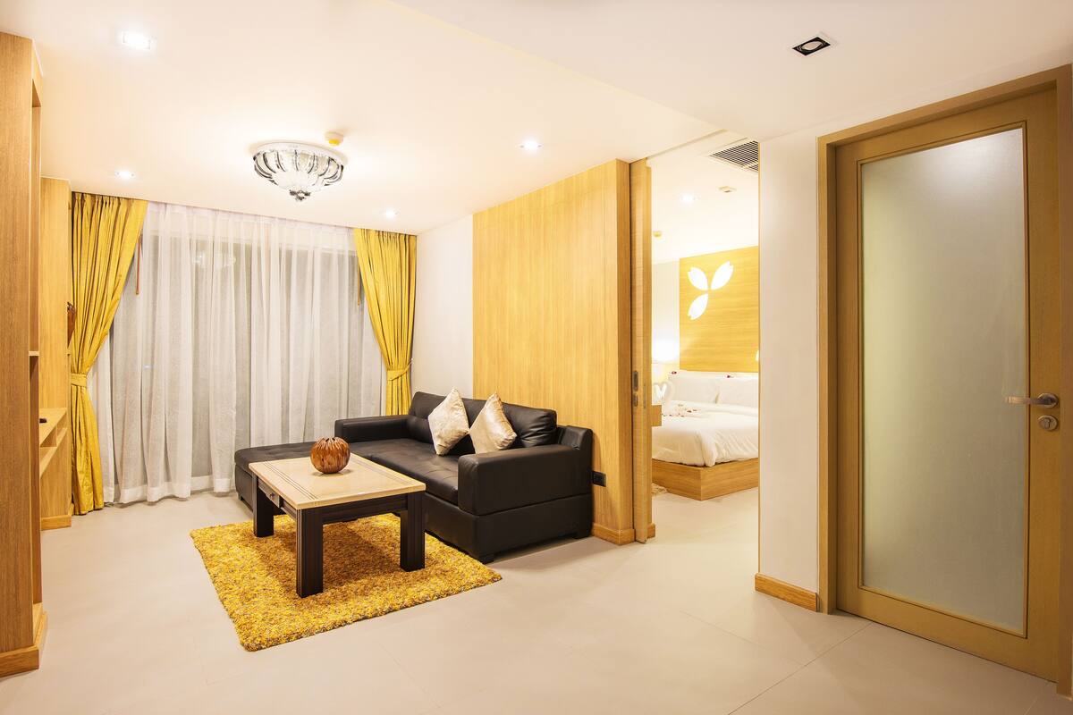 Family Suite | Minibar, in-room safe, desk, rollaway beds (surcharge)
