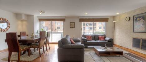 Standard Apartment, 1 Bedroom, Garden View | Living area