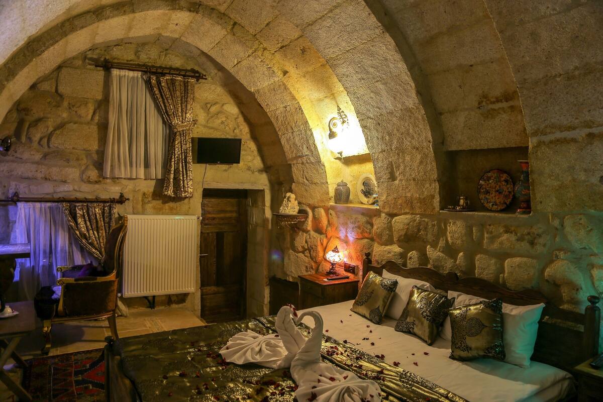 (102) Superior Cave & Stone Room | Roupas de cama de algodão egípcio, roupas de cama premium