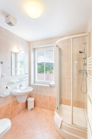 免费洗浴用品、吹风机、毛巾、肥皂