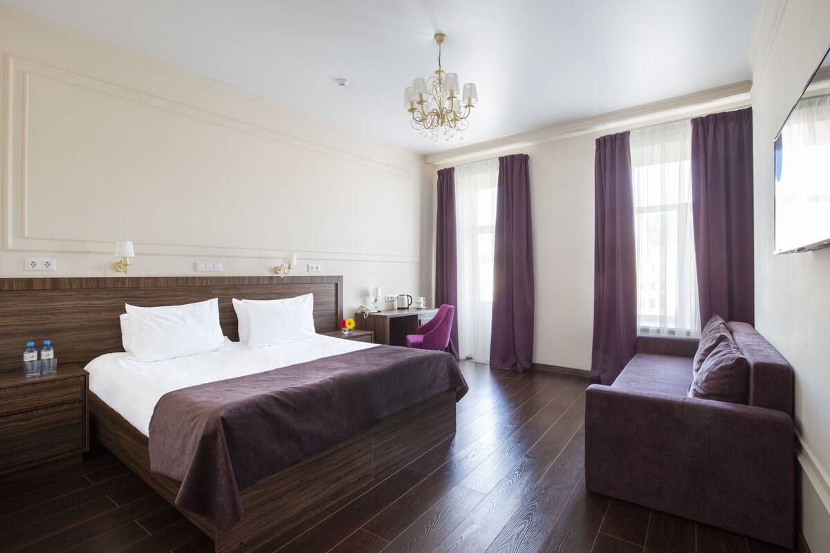 Superior Double or Twin Room, Beachfront | 1 bedroom, premium bedding, in-room safe, desk