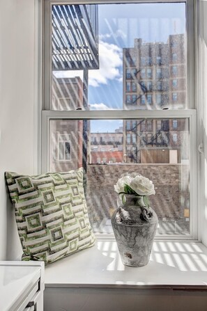 Superior Apartment, 2 Bedrooms (304) | Living area | 50-inch flat-screen TV with premium channels, TV, Netflix - The SFX Old Port (Montreal)