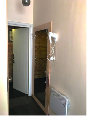 In-room safe, desk, soundproofing, free WiFi