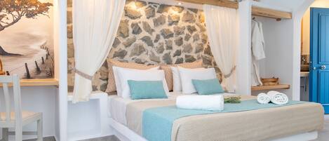 Premium Room | Soundproofing, iron/ironing board, free cribs/infant beds, free WiFi