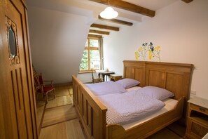 Chambre Double pour 1 personne, côté jardin | Bureau, lits bébé (gratuits), Wi-Fi gratuit, draps fournis