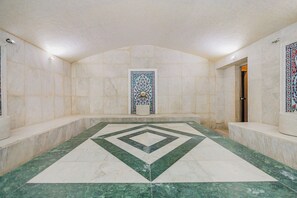 Sauna, hammam, soins corporels, massages aux pierres chaudes