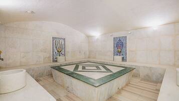 Un sauna, baño turco/hammam, tratamientos corporales