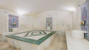 Un sauna, baño turco/hammam, tratamientos corporales