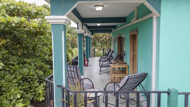 Basic Triple Room, Multiple Beds, Balcony - River Park Inn (San Ignacio)