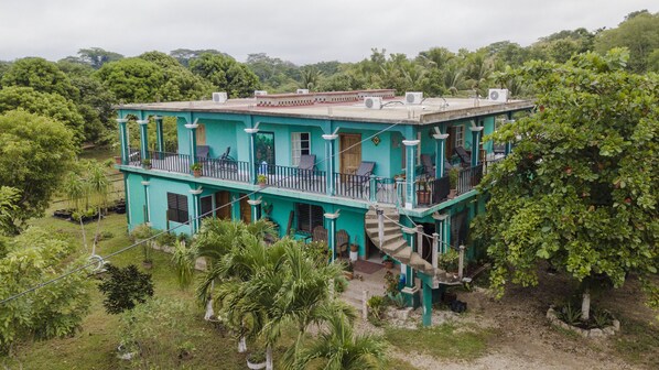 واجهة المنشأة