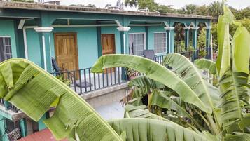 Basic Triple Room, Multiple Beds, Balcony | Desk, free WiFi, bed sheets