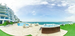 On the beach - Naos Luxury Rents (Panama City)