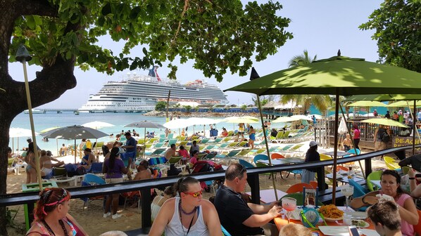 Outdoor dining - Ocho Rios Getaway Villa at The Palms (Ocho Rios)